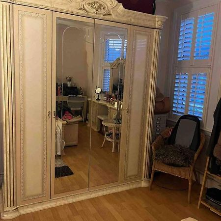 Nice Comfy House London Bagian luar foto